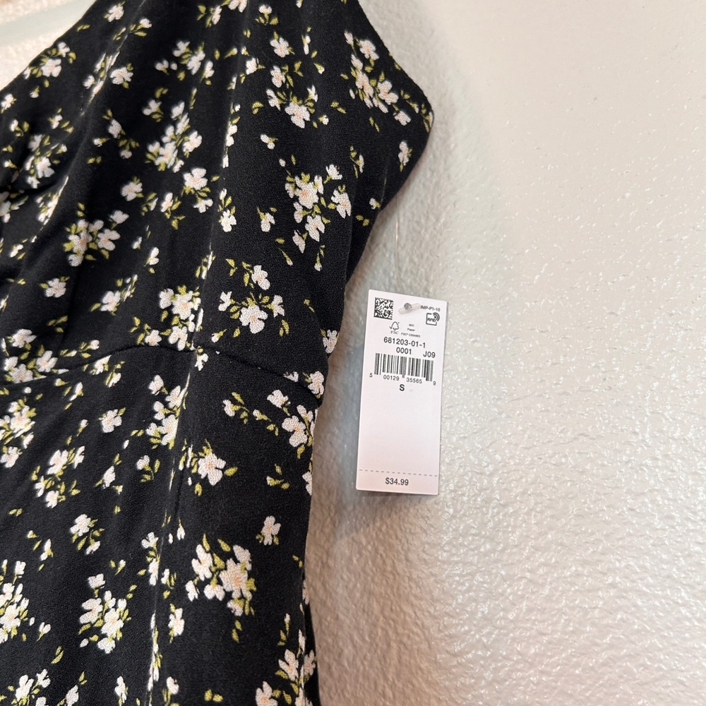 Old Navy Floral Cottagecore Mini Dress Black White Ditsy Smocked Back Small - Picture 6 of 10
